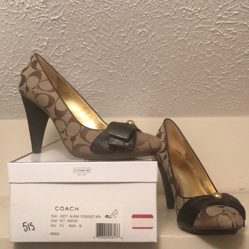 Coach alaina heels, signature with leather heel.